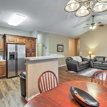 Branson Home With Deck Walk To The Strip And Creek! 외부 사진