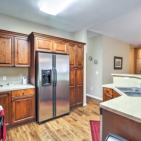 Branson Home With Deck Walk To The Strip And Creek! 외부 사진