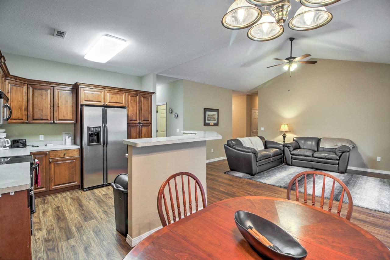 Branson Home With Deck Walk To The Strip And Creek! 외부 사진