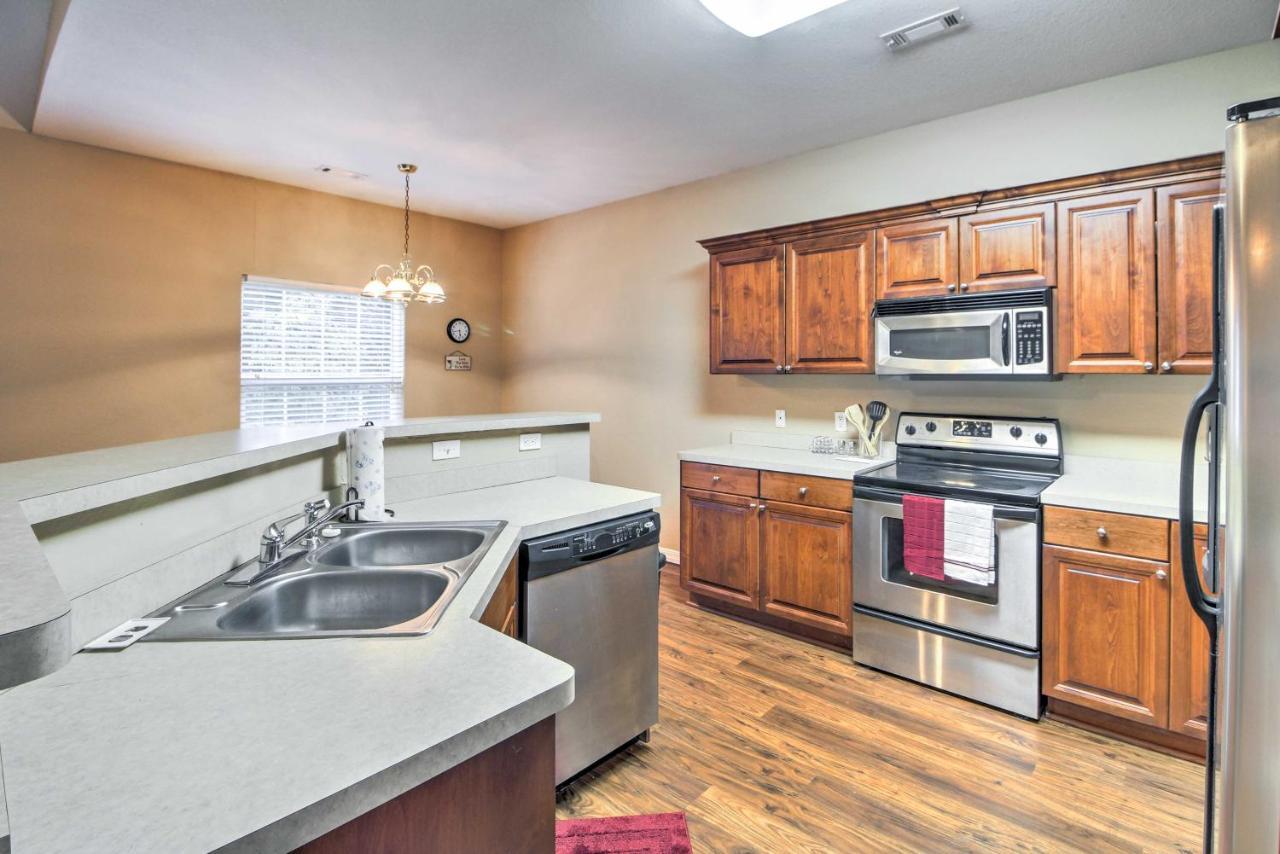 Branson Home With Deck Walk To The Strip And Creek! 외부 사진