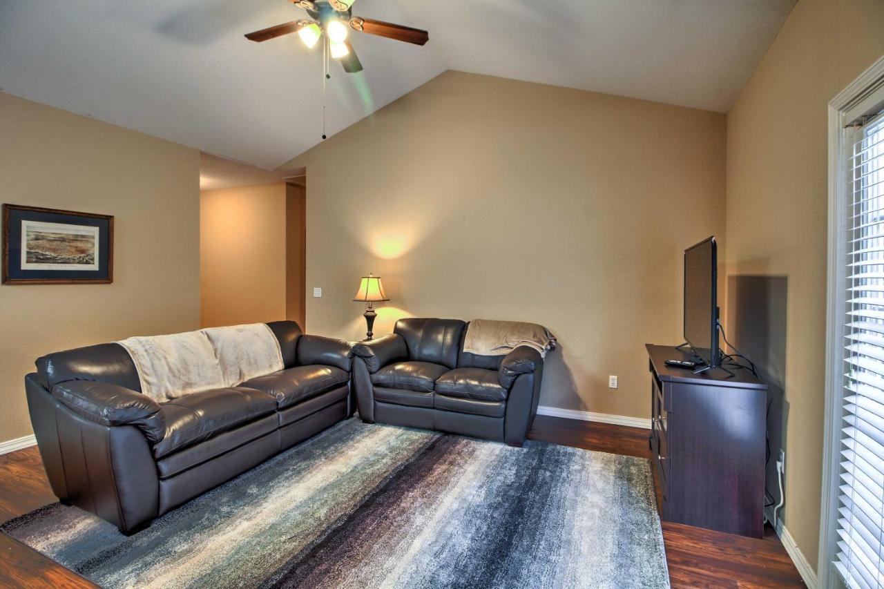 Branson Home With Deck Walk To The Strip And Creek! 외부 사진